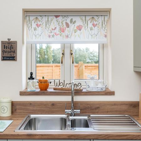 The Roost And The Nook Rural Barn Stays Quadring Экстерьер фото